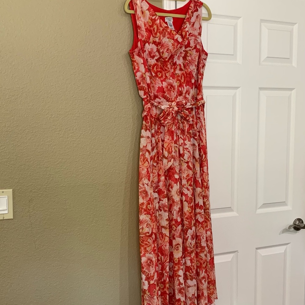 Alexa B maxi dress size 8